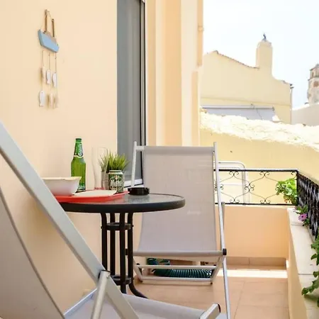 Family W. Yard In Beating Heart Of Old Town Χανιά