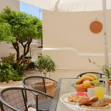 Family W. Yard In Beating Heart Of Old Town Σπίτι διακοπών