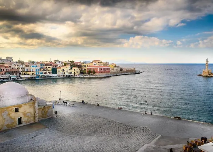 Semesterbostad Family W. Yard In Beating Heart Of Old Town Chania (Crete)